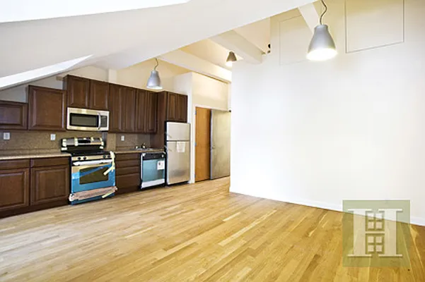 Rented by Halstead Real Estate | media 27