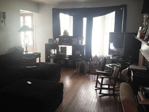 2nd image of 1768 Holly Ave