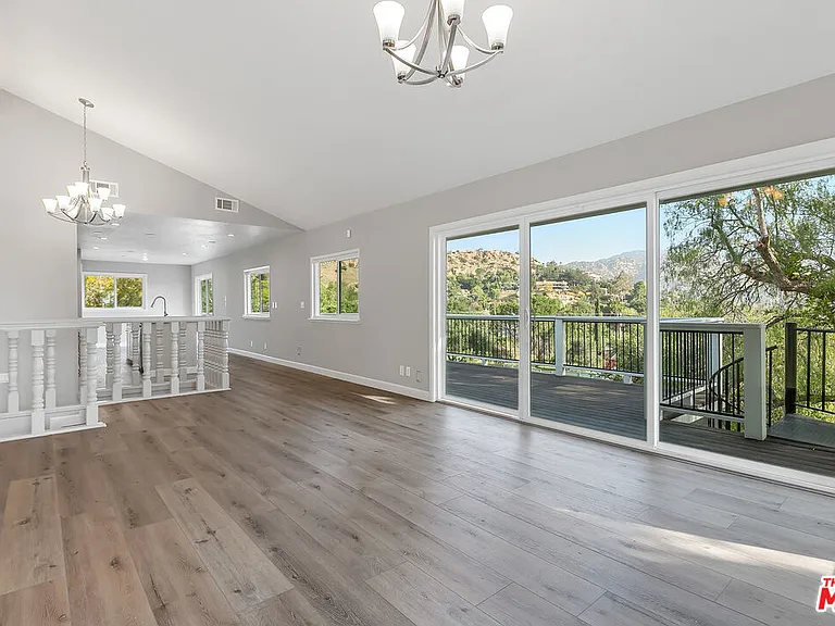 23937 Jensen Dr — Photo 6