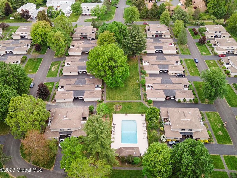 5th image of 34 Donna Lynn Drive