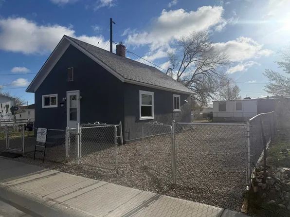 313 Pershing St, Rawlins, WY 82301