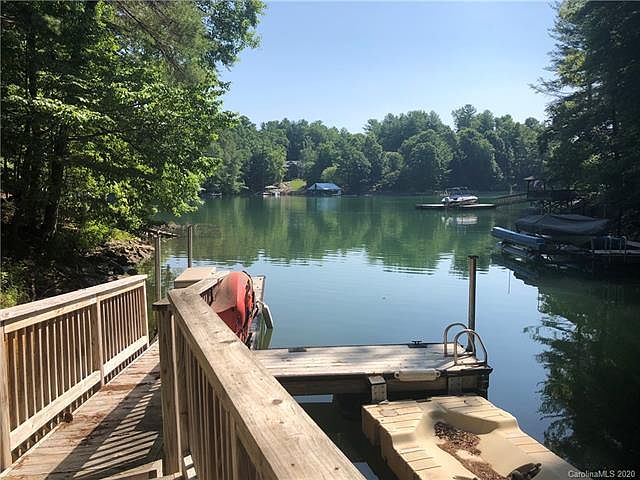 1st image of 4981 Camellia Dr