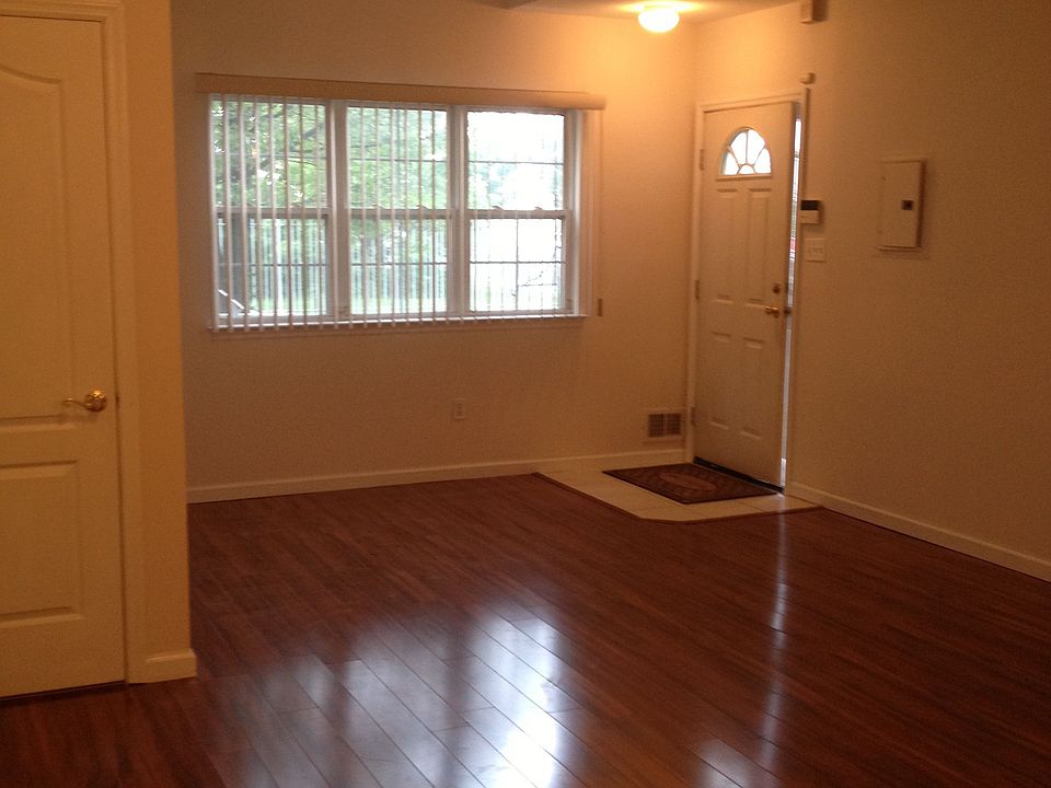 2nd image of 51 Essex Dr