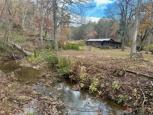 7567 Henderson Mountain Rd, Jasper, GA 30143