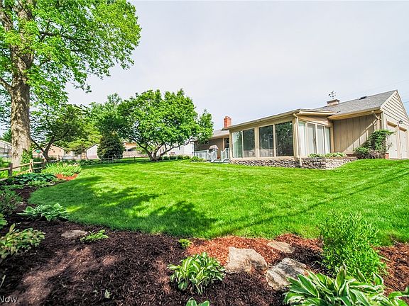 2nd image of 353 Hillcrest Dr