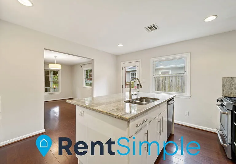 618 S Barton St — Photo 17