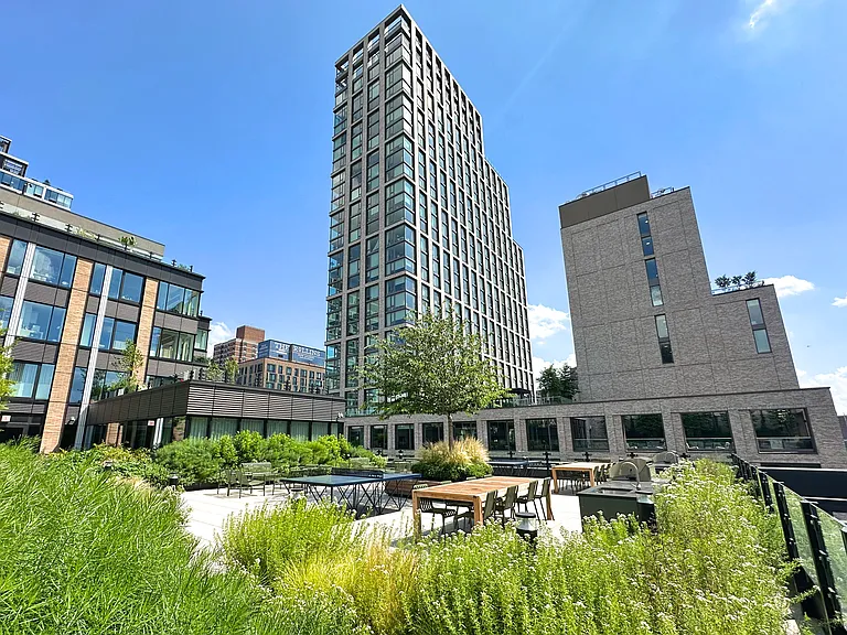 202 Broome St #11A — Photo 33