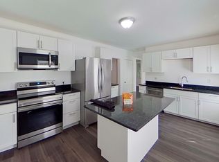 256 Amherst Rd, Belchertown, MA 01007