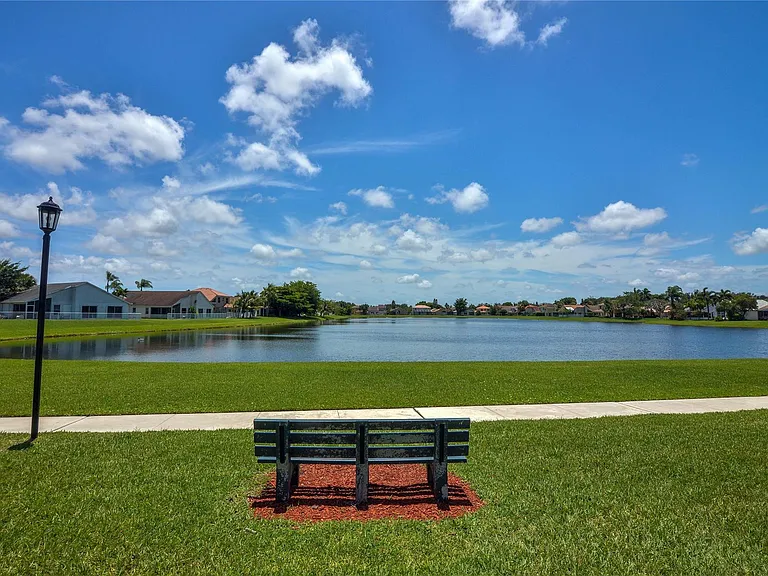 18813 Cloud Lake Cir — Photo 20
