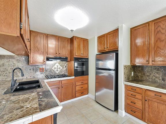 5th image of 758 Candlestick Way
