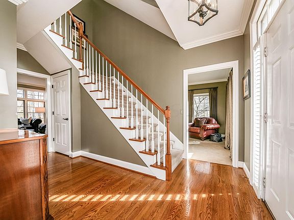4th image of 8158 Crossgate Ct N