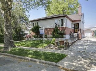20935 30th Ave, Bayside, NY 11360