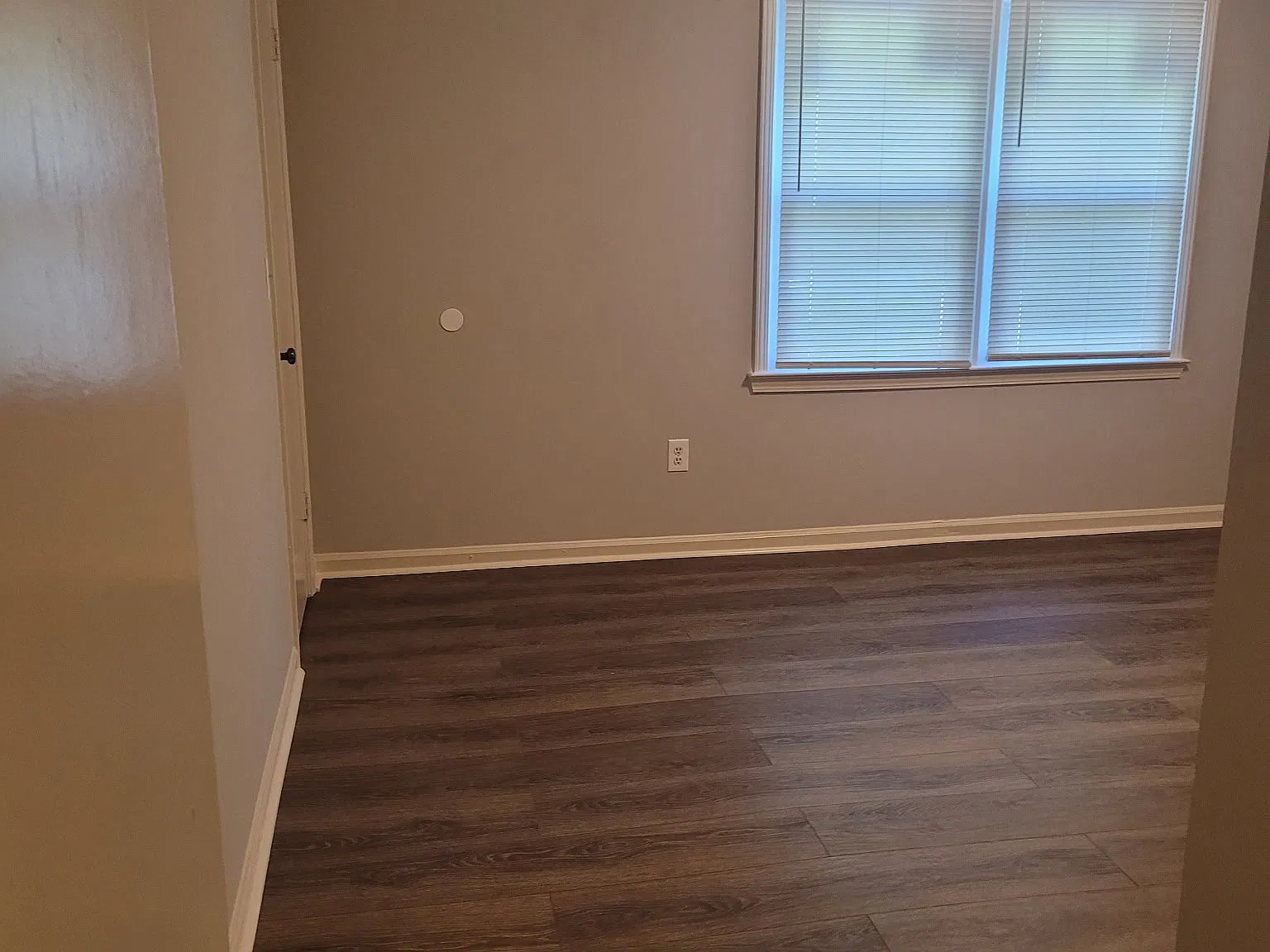 2 bed, 1.5 bath, $1,400 — Photo 4