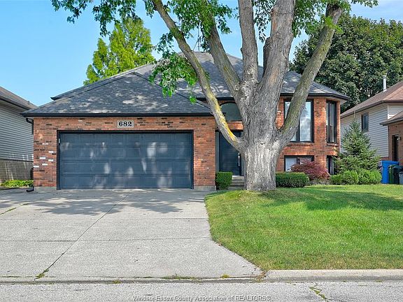 3rd image of 682 Michael Dr