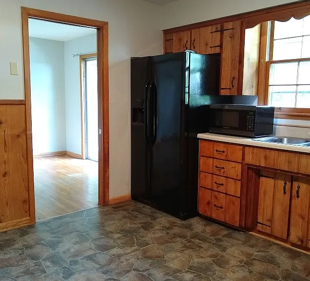 102 Marseille Dr — Photo 12