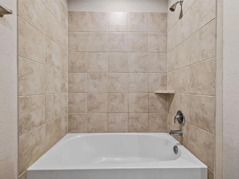 20926 Belmont Village Way — Photo 24