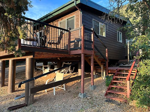 2nd image of 1049 Lewis Dr
