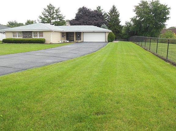 2nd image of 231 Park Ln