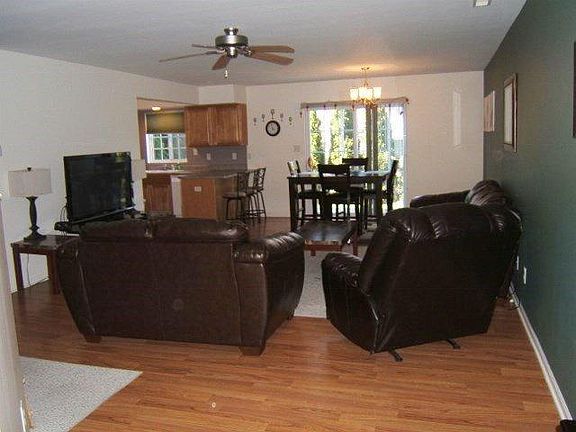 4th image of 110 Debie Ln #110