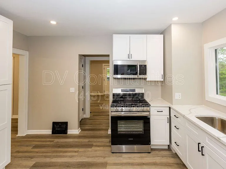 29396 Detroit Rd — Photo 10