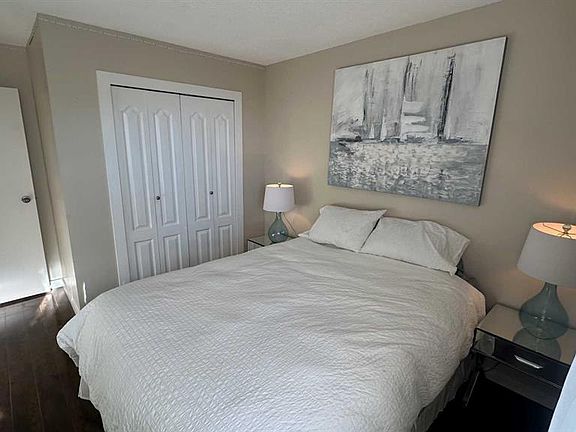 5th image of 340 S 14th Ave SW #511