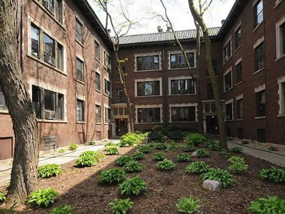 1st image of 3751 N Pine Grove Ave #1