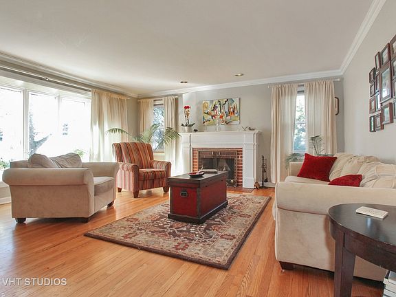 2nd image of 7172 W Peterson Ave