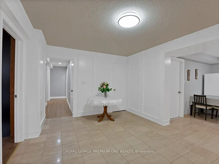 27 Elmartin Dr #BASEMENT — Photo 10