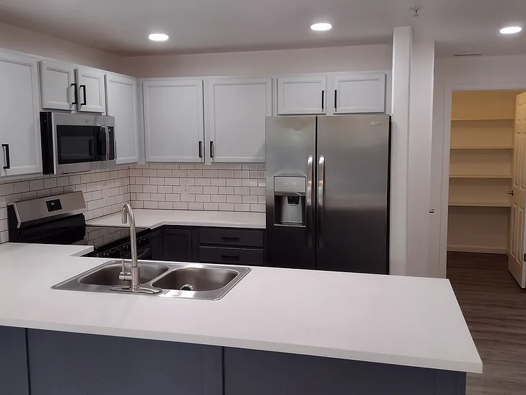 1210 Walnut Ave #1 — Photo 4