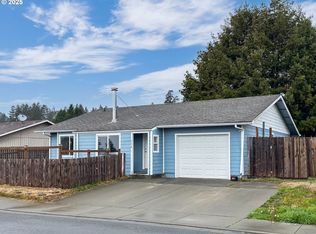 614 Ransom Ave, Brookings, OR 97415