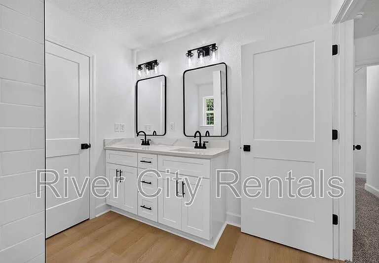1181 Floyd St — Photo 25