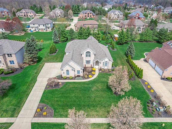 5th image of 10091 Forest Glen Dr