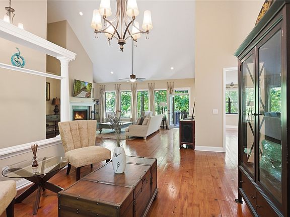 5th image of 215 Inlet Pointe Dr