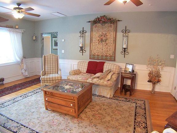 5th image of 1025 N Ocean Breeze