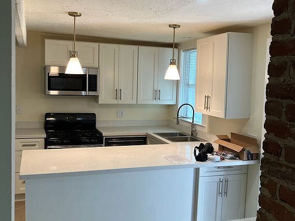 5th image of 5254 Claremont Ave