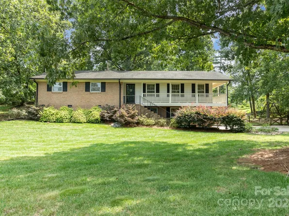 449 Kimmswick Rd, Charlotte, NC 28214