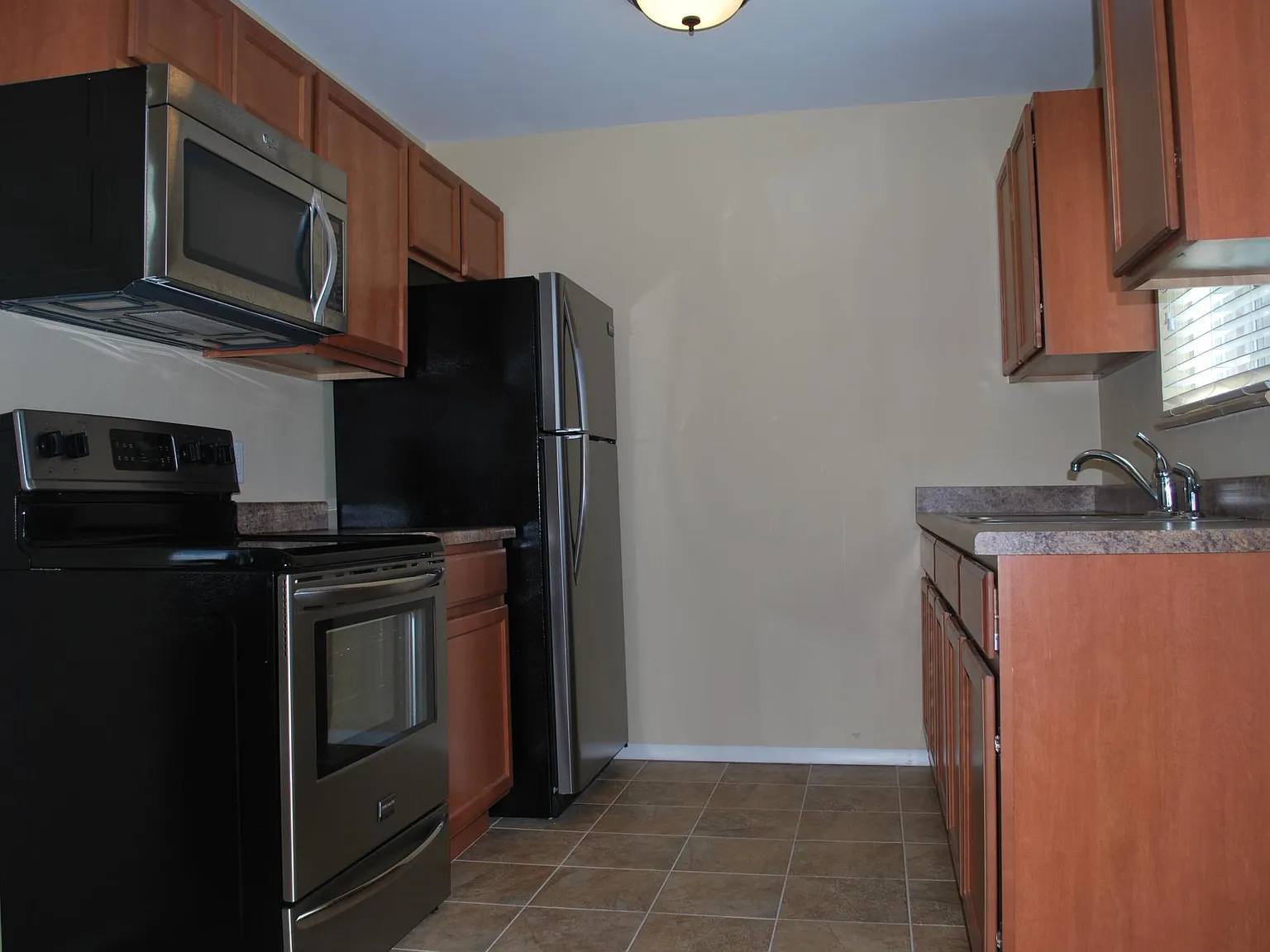 1 bed, $1,195 — Photo 3