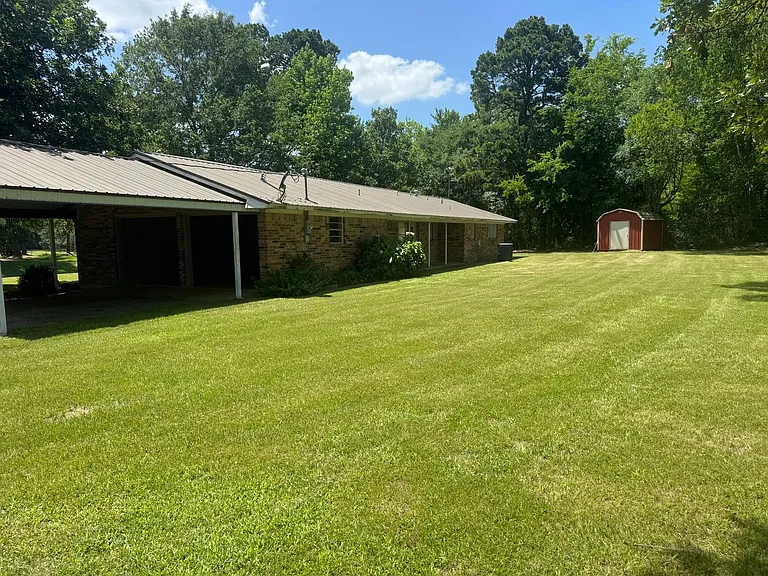 8174 FM 1402 — Photo 4