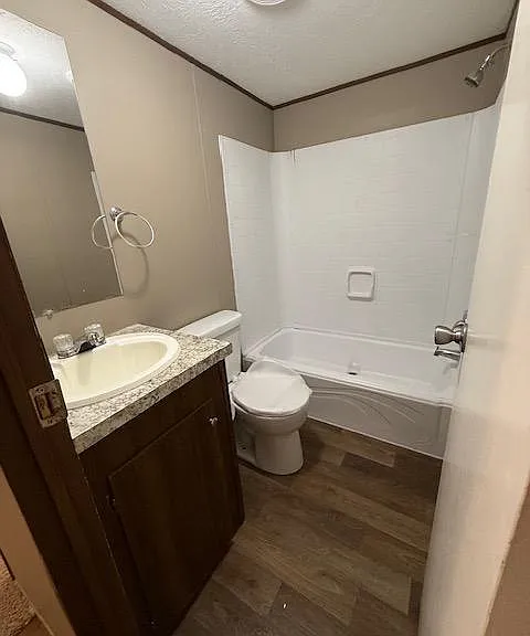 611 W Matthews St #36 — Photo 15