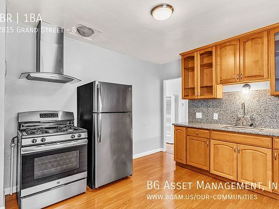 4th image of 22815 Grand St APT 8