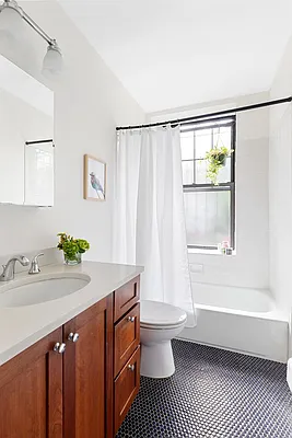 Sold by Compass | media 20