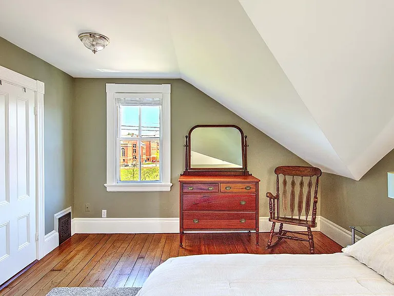 240 Brown St #2 — Photo 21