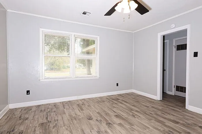 3591 Robert E Lee Dr — Photo 3
