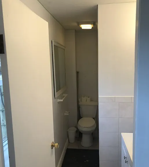 85R Glen St #B — Photo 13