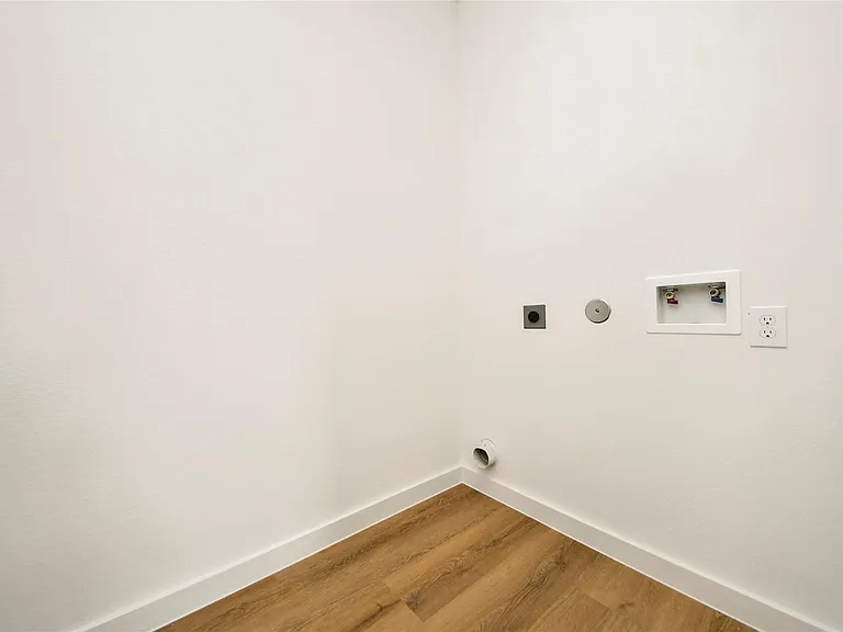 5201 Fairchild St #B — Photo 24