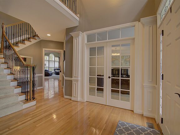 2nd image of 3172 Manor Hill Dr