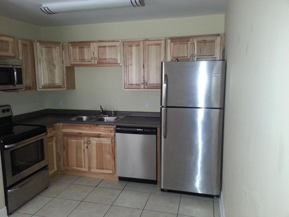 Beautiful kitchen with new appliances