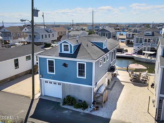 3rd image of 3325 Teal Lane