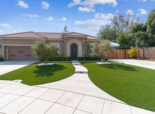 3044 Filbert Ave, Clovis, CA 93611