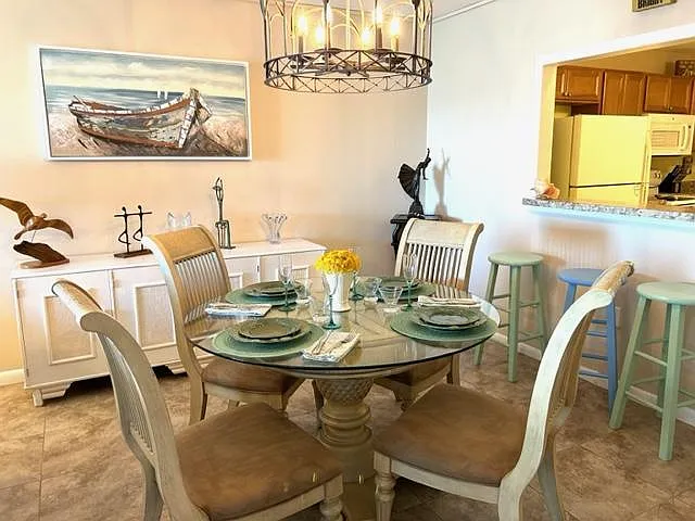 7700 Sun Island Dr S #105 — Photo 18